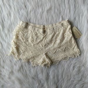 Lace crochet shorts 🌿